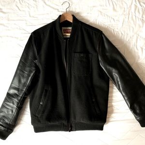 Levi’s Bomber Jacket Medium